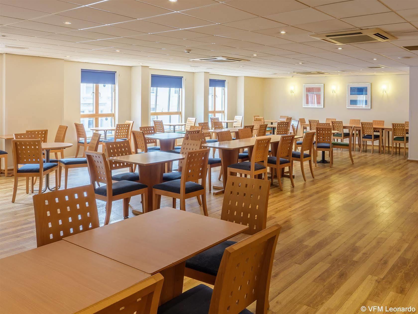 Ramada Encore York Exteriör bild