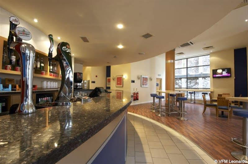Ramada Encore York Exteriör bild